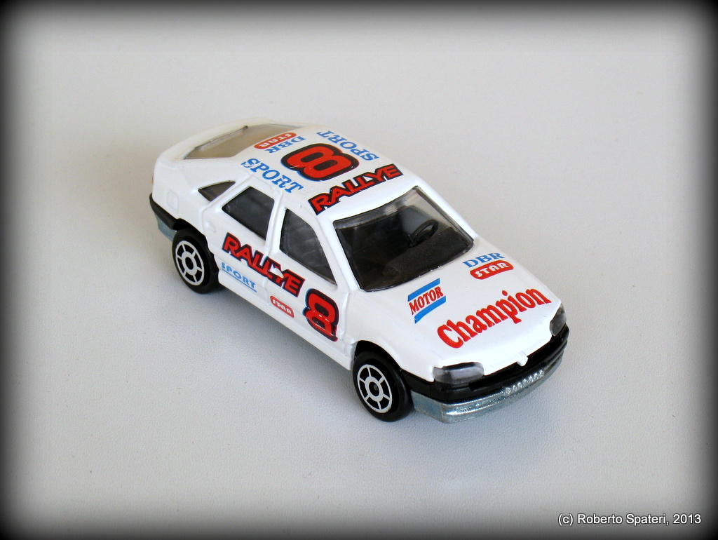 Majorette Renault Safrane X54 (n.221)